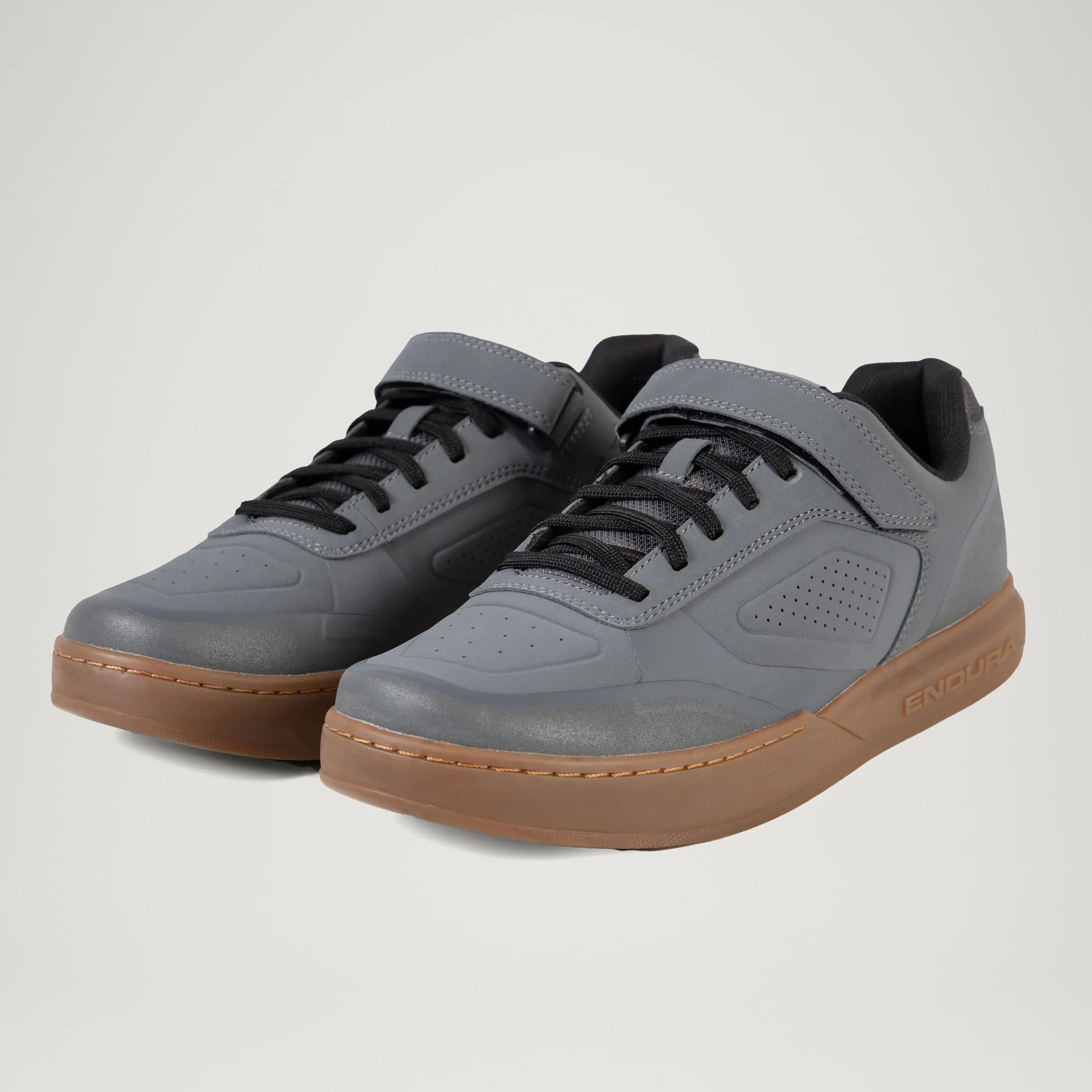 Hummvee Clipless Shoes
