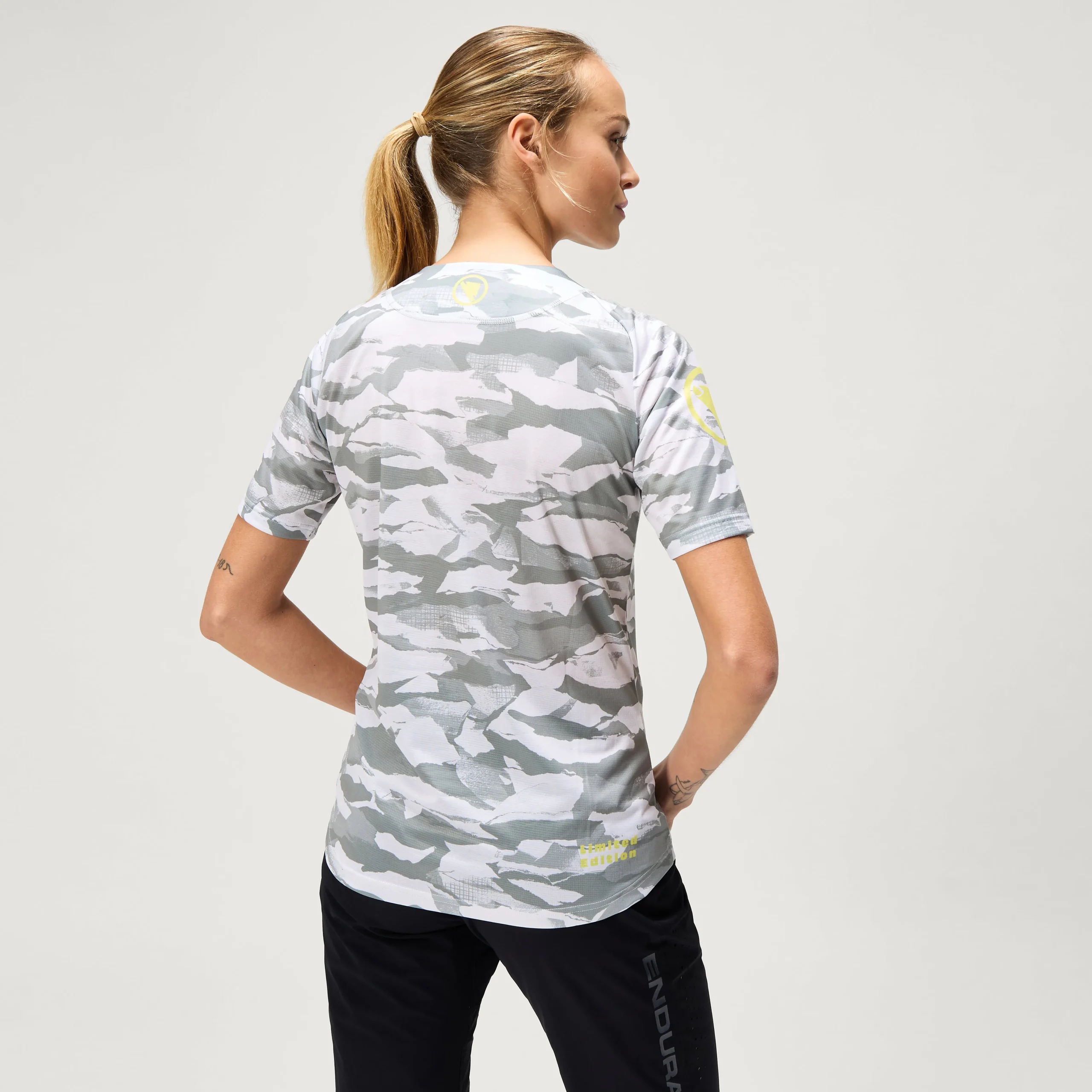 Women's Ltd Mountain Camo S/S Tee
